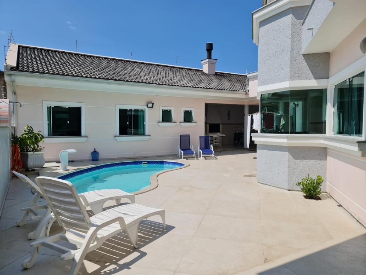 Casa Rosa Com 7 Quartos - Edícula Completa A 150 Metros Da Сasa de vacaciones Florianópolis