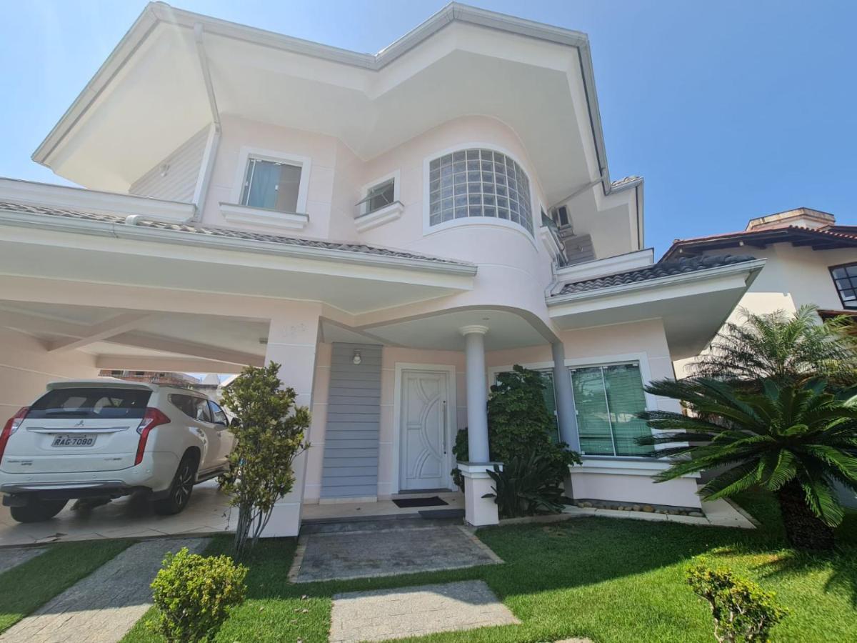 Casa Rosa Com 7 Quartos - Edícula Completa A 150 Metros Da Сasa de vacaciones