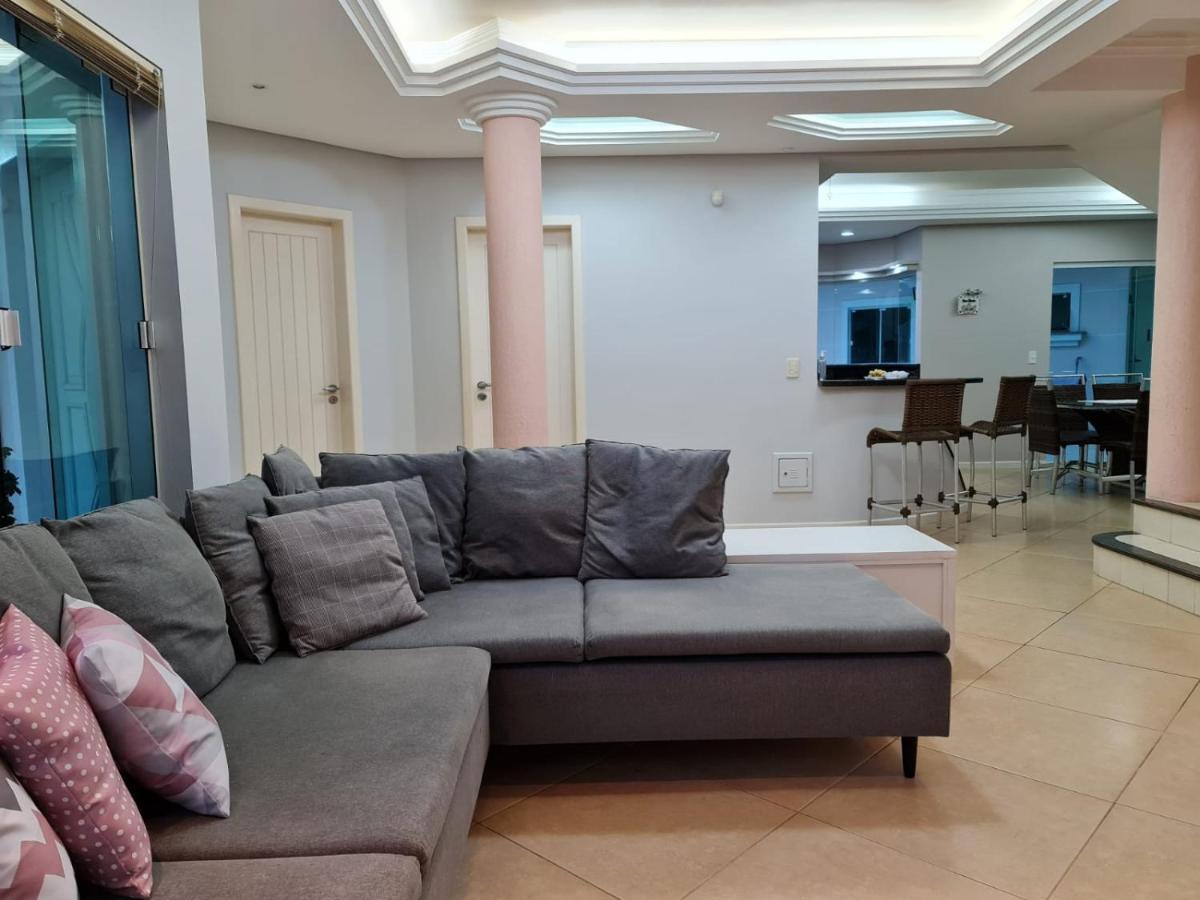 Сasa de vacaciones Casa Rosa Com 7 Quartos - Edícula Completa A 150 Metros Da *