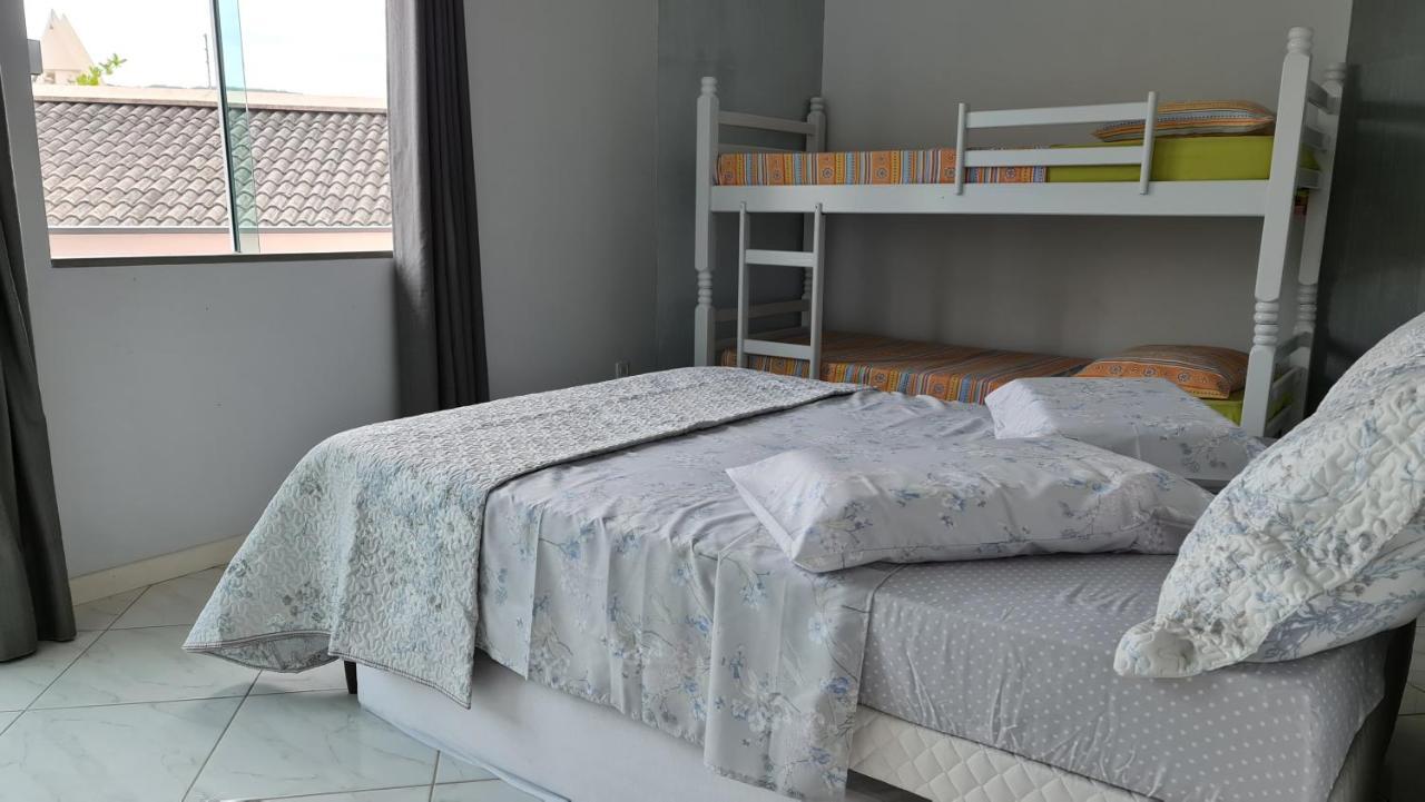 Casa Rosa Com 7 Quartos - Edícula Completa A 150 Metros Da Сasa de vacaciones